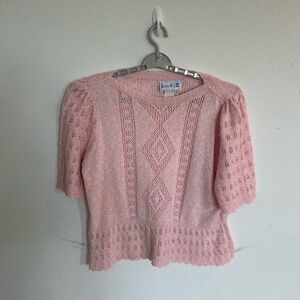 Leslie Fay II Women’s Pink Short Sleeve Sweater

Size XL